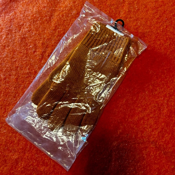 Anya Hindmarch Uniqlo collab orange touch of wool heattech knitted gloves NWT - Picture 4 of 6